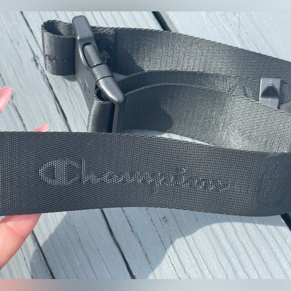 CHAMPION Oversized Fanny Pack Embroidered Crossbody Waist Bag - Picture 9 of 16